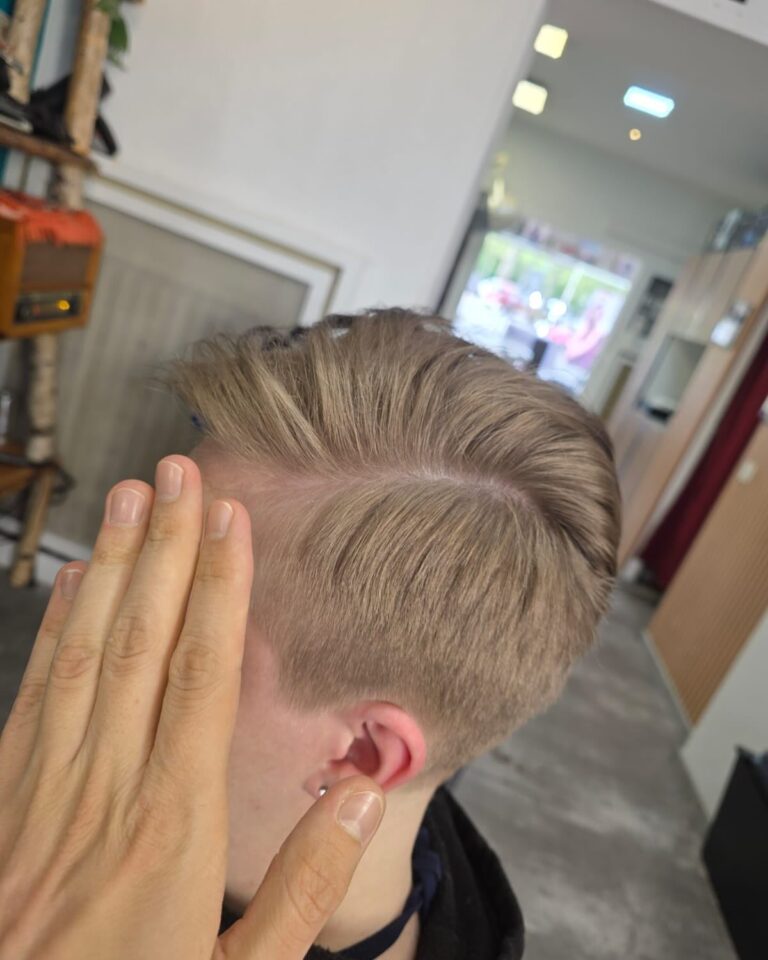 Instagram post from friseurparis. This post is in position 10.